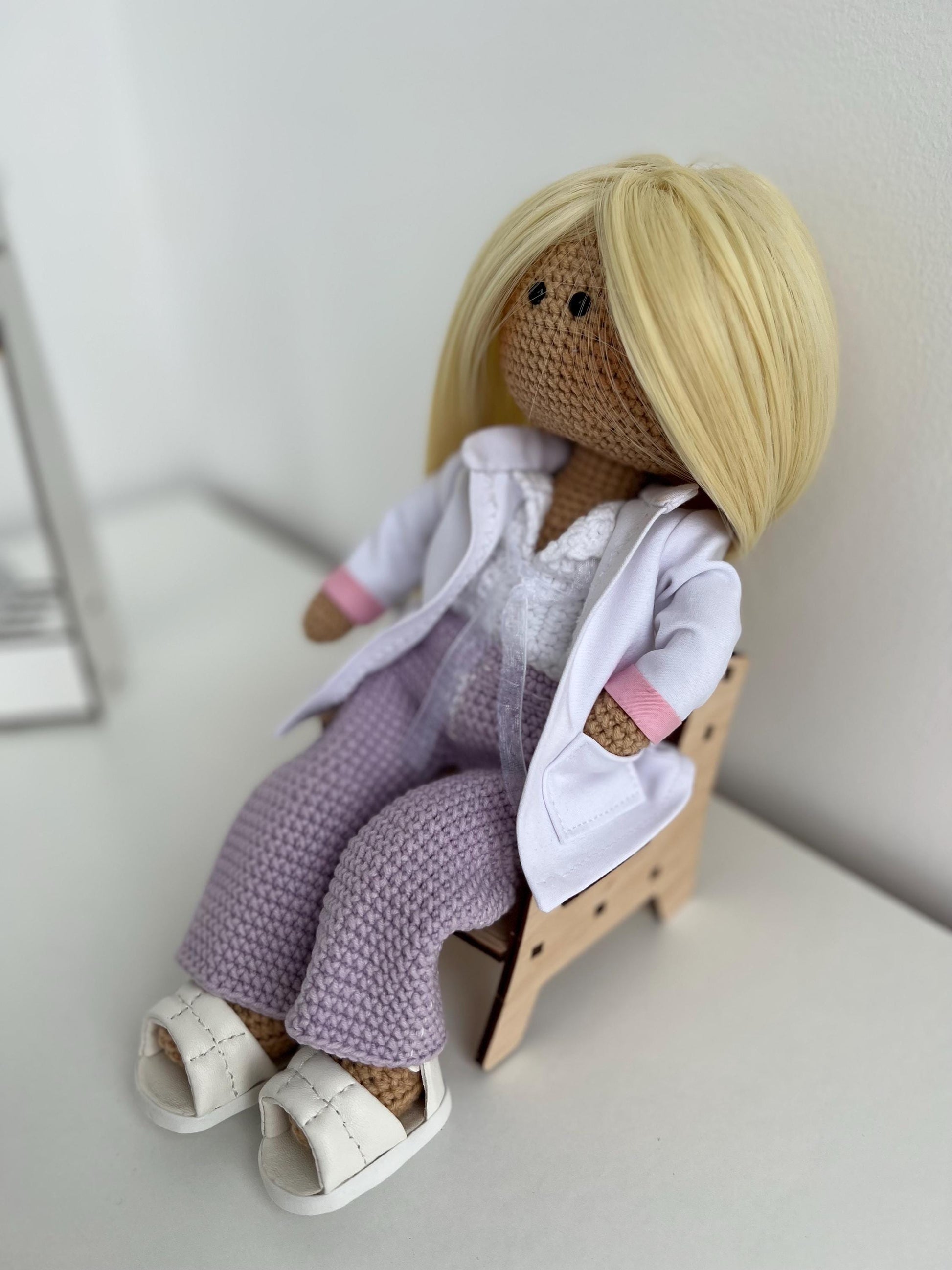 Custom crochet portrait doll from photo, medical student gift, niece Christmas gift, unique personalized doll, future doctor gift idea