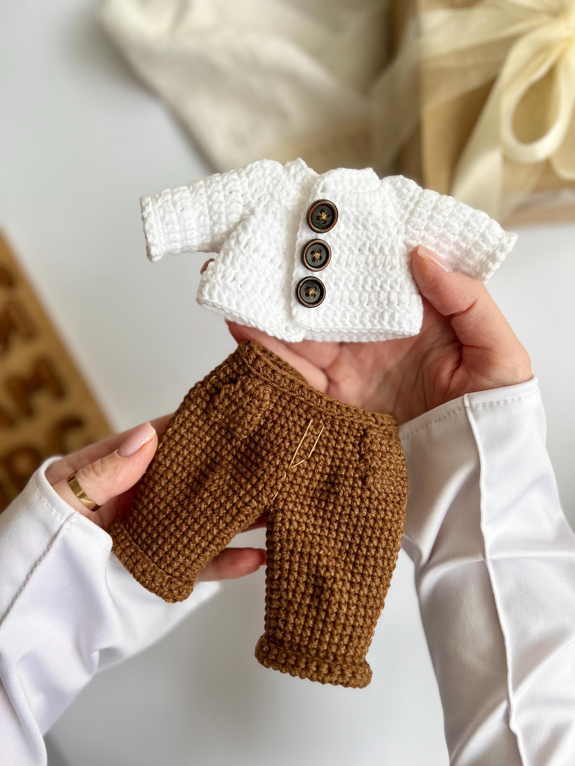 Custom crochet portrait doll from photo, unique personalized kids Christmas gift, stuffed plushies doll amigurumi, grandchild holiday gift