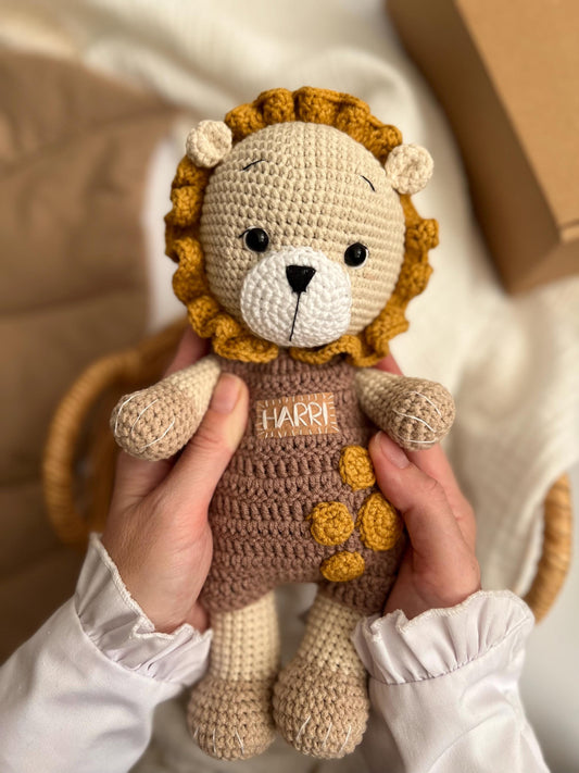 Personalized cute crochet lion, first Christmas gift, soft stuffed amigurumi lion, organic baby toys, holiday gift, safari crochet animals
