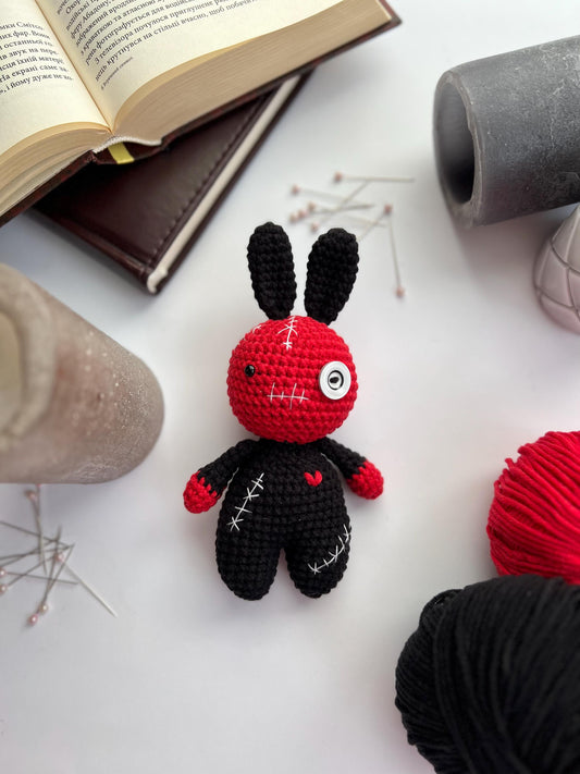 Red black gothic crochet voodoo doll, custom gothic nursery decor, Halloween 2025 gift idea, creepy amigurumi toy, gift for friend