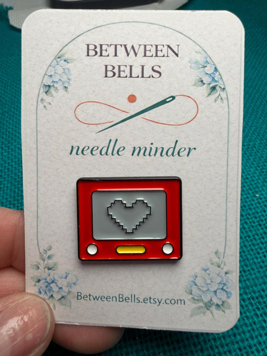 Retro Pixel Heart TV Needle Minder - Etch-A-Sketch