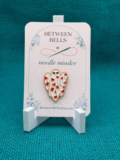Heart Ghost Needle Minder | Cute Love Ghost Magnet | Valentine Spooky Aesthetic | Romantic Stitching Accessory | Cross Stitch Needle Holder
