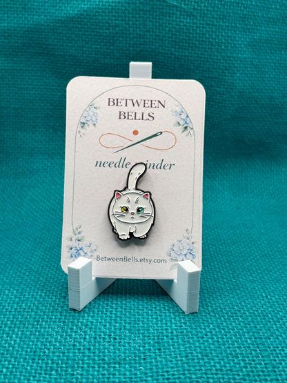 White Cat Needle Minder | Cute Kitty Magnet | Heterochromia Cat Design | Pet Lover Gift | Cross Stitch Needle Holder