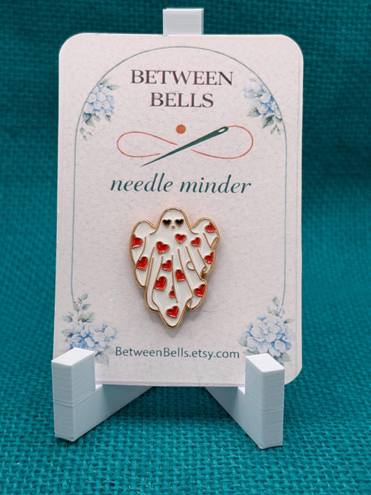 Heart Ghost Needle Minder | Cute Love Ghost Magnet | Valentine Spooky Aesthetic | Romantic Stitching Accessory | Cross Stitch Needle Holder