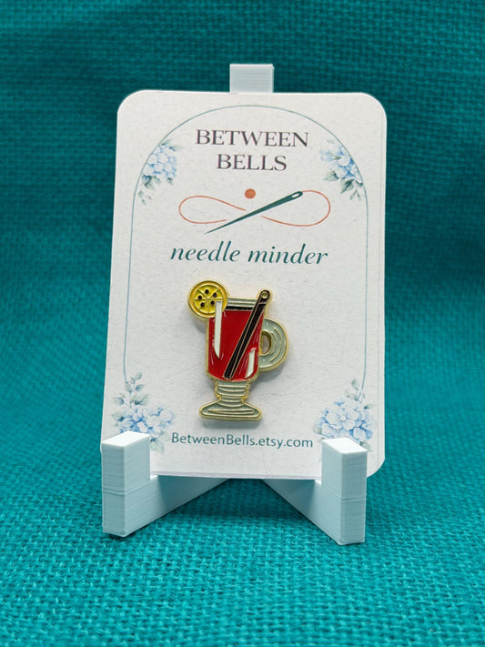 Retro Cocktail Needle Minder | Tropical Drink Magnet | Vintage Bar Cart Aesthetic | Colorful Summer Design | Cross Stitch Needle Holder