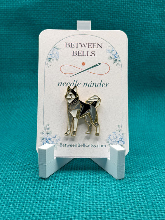 Geometric Dog Needle Minder | Modern Polygon Pet Magnet | Minimalist Animal Design | Dog Lover Gift | Cross Stitch Needle Holder