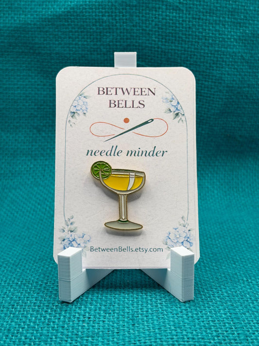 Lime Cocktail Needle Minder | Citrus Margarita Magnet | Summer Drink Design | Bar Cart Aesthetic | Cross Stitch Needle Holder
