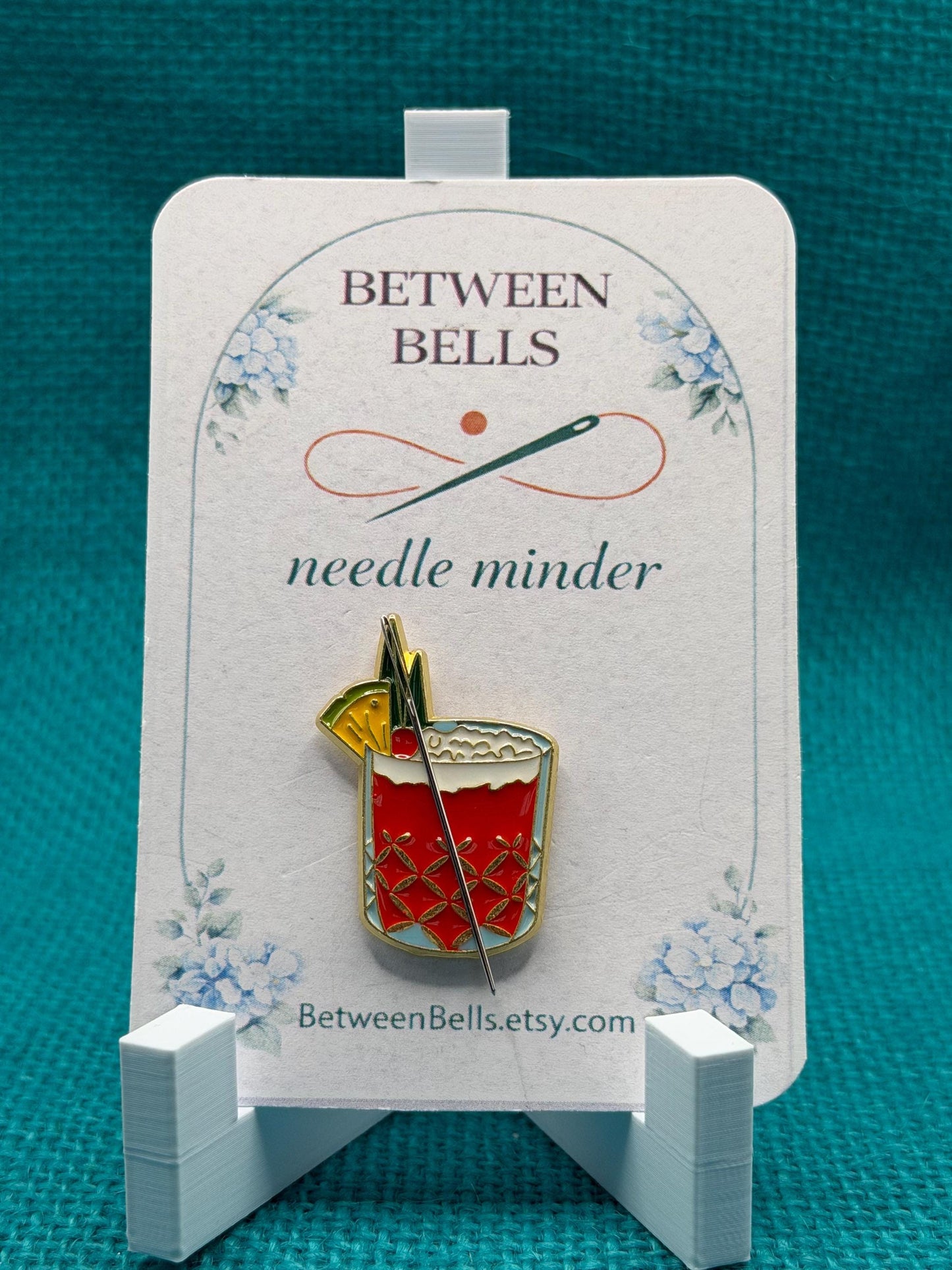 Classic Cocktail Needle Minder | Retro Drink Magnet | Bar Cart Aesthetic | Summer Stitching Accessory | Cross Stitch Needle Holder